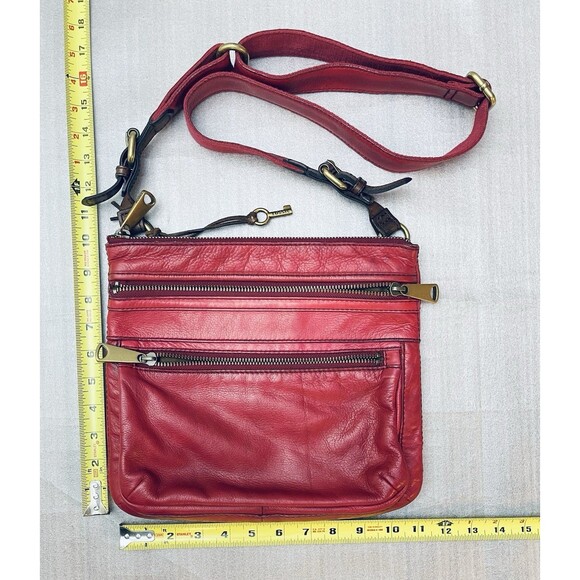 Fossil Magenta Pink Leather Crossbody Bag Purse Soft Cowhide ~ 11"x10"  VGUC - Picture 3 of 12